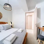 Videre Luxury