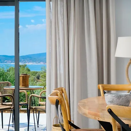 Videre Luxury